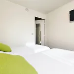 Отель Campanile Paris Est - Porte De Баньоле