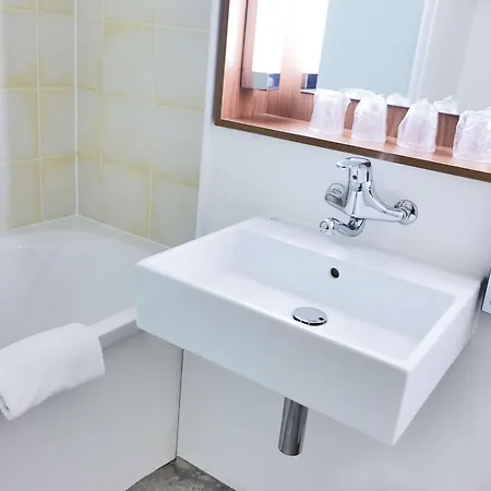 Hotel Campanile Prime - Paris - Porte De Bagnolet 3*
