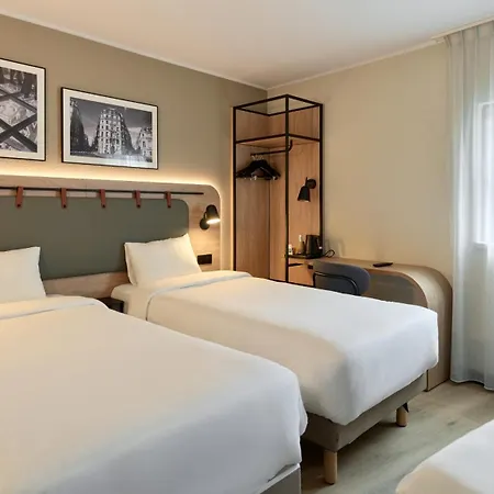 Campanile Prime - Paris - Porte De Hotel 3*