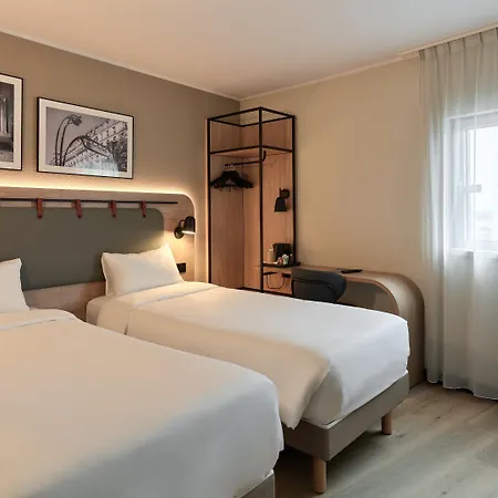 Hotel Campanile Prime - Paris - Porte De