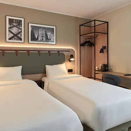 Hotel Campanile Prime - Paris - Porte De 3*